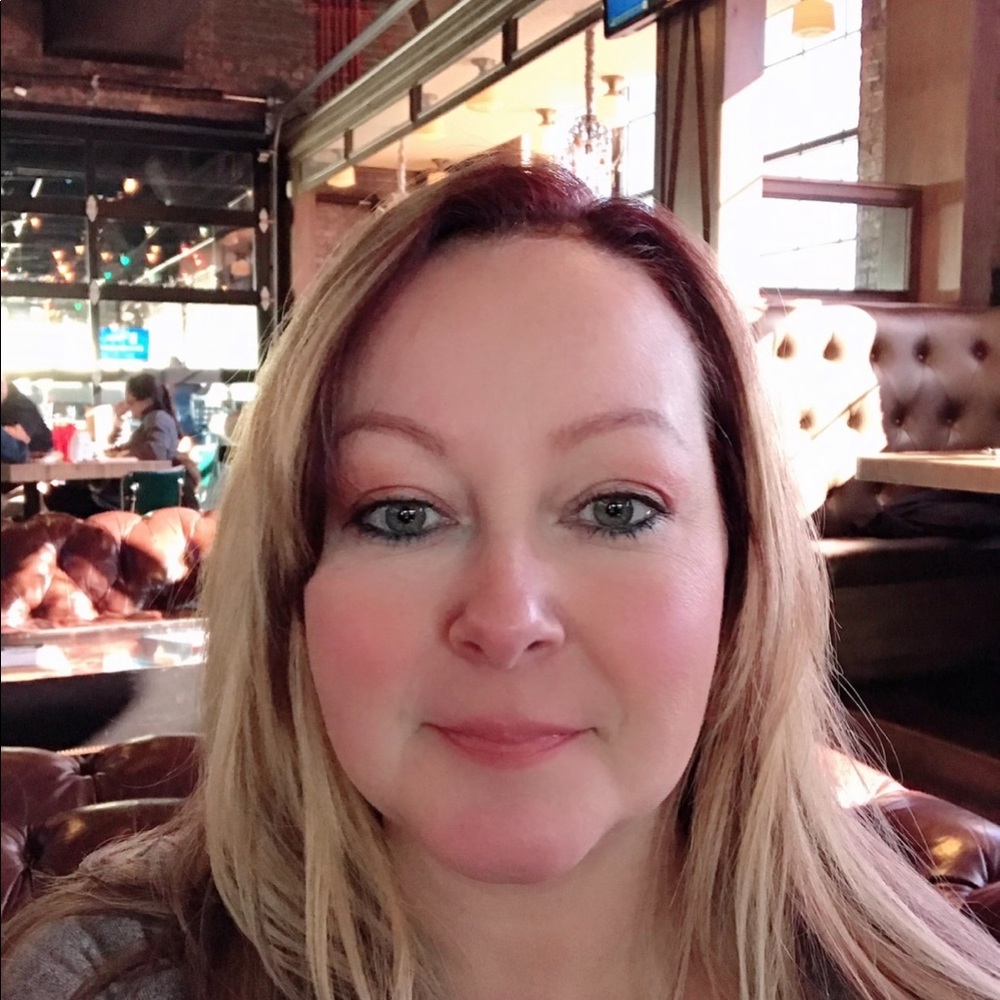 Meet your Posher, Crystal